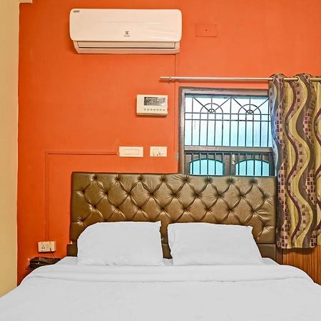 Oyo 7498 Hotel Aparajita 瓦拉纳西 外观 照片
