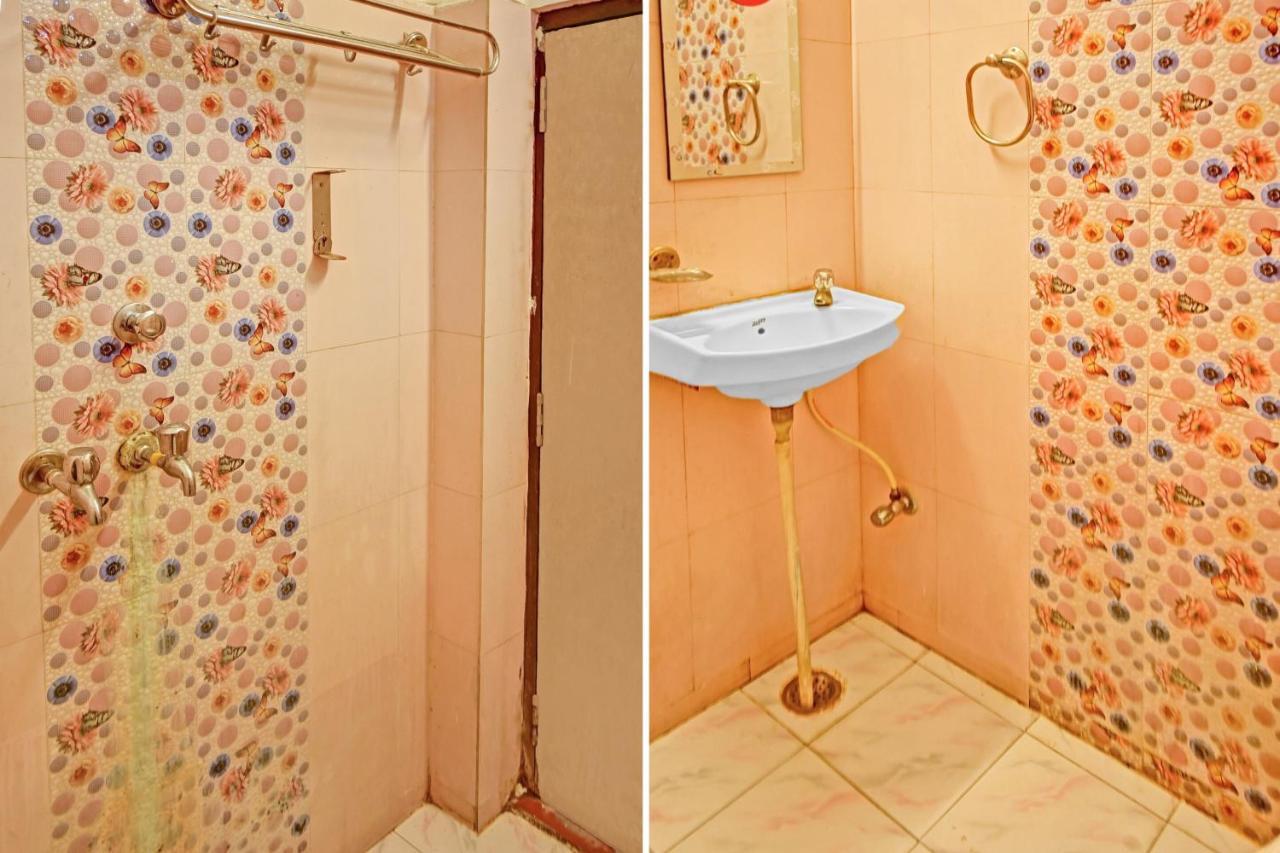 Oyo 7498 Hotel Aparajita 瓦拉纳西 外观 照片